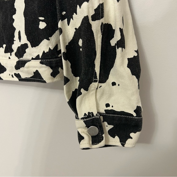 Le Lis Collection Womens Cow Printed Denim Button Up Jacket Small 100% Cotton - Picture 7 of 10